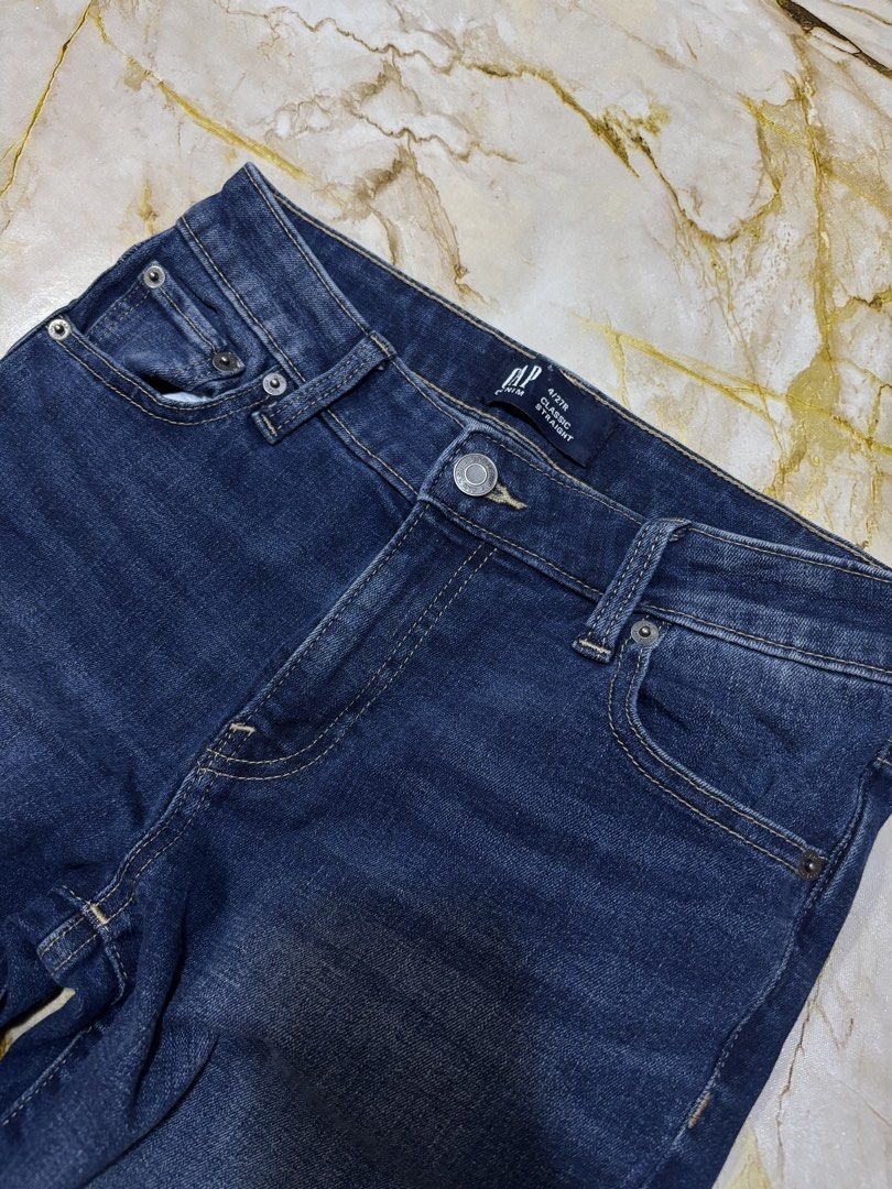 Gap pants (Category: Jeans) located in Burgos, Ilocos Norte. Submitted by carou11406 (Listing ID 1467070164, Image 2). Description: Size 27-31 via tape measure Length 38.