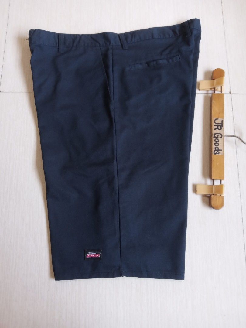 Genuine Dickies Navy Blue Size 36 (Category: Shorts) located in Tanay. Submitted by jrgoods (Listing ID 1467094757, Image 3). Description: Dickies Genuine (Navy blue) Size 36 Length 25 Leg hole 12.5 Good as new condition crispy 750+ship Tanay Rizal location Shipping Nationwide - Size: 36 (inner tag) - Material: 65% polyester, 35% cotton - Closure: Standard button with zipper fly - Features: Multiple utility pockets, rear welt pockets, and signatu