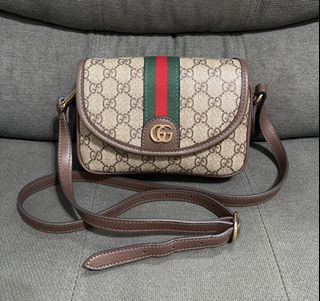 (Category: ) located in . Submitted by chic.bags (Listing ID 1467008226, Image 1). Description: .
