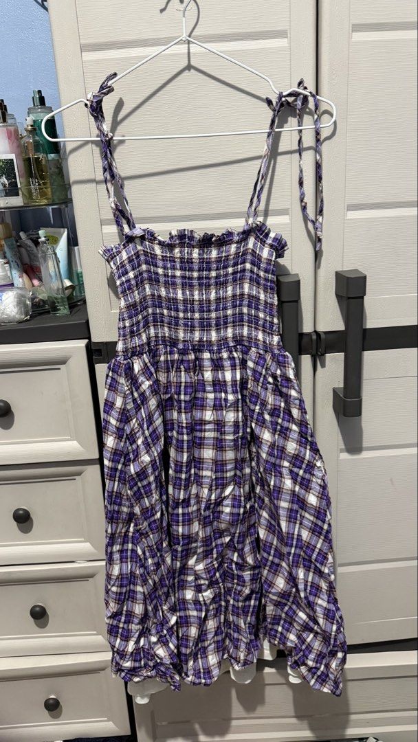 Gingham Violet Full Smock Self Tie Dress (Category: Dresses) located in Quezon City. Submitted by dinesaur (Listing ID 1467130020, Image 1). Description: With inner lining Freesize up to large.