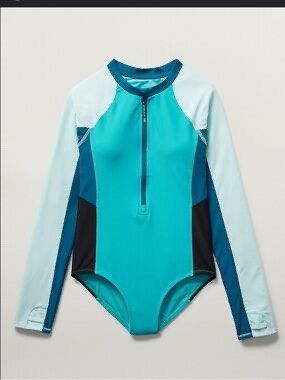 GIRL ATHLETA 12YRS (Category: Babies & Kids Fashion) located in Malabon City. Submitted by lheithriftshop (Listing ID 1467095393, Image 1). Description: .