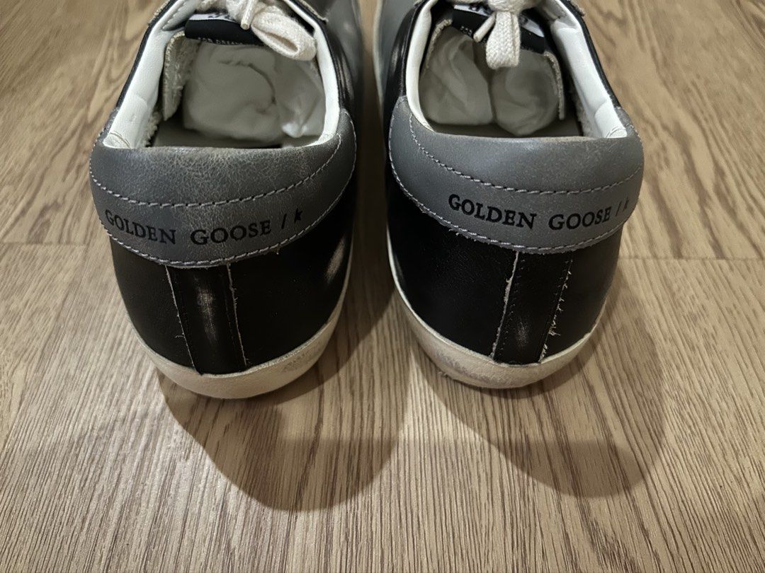 Golden Goose Superstar Size 42 (Category: Sneakers) located in Quezon City. Submitted by retro_u_want (Listing ID 1464198134, Image 2). Description: •It is brand new and authentic. •Size is EUR 42. •It includes the box and packaging. •This design is hard to find especially in a size as popular as this. •Price is slightly negotiable..