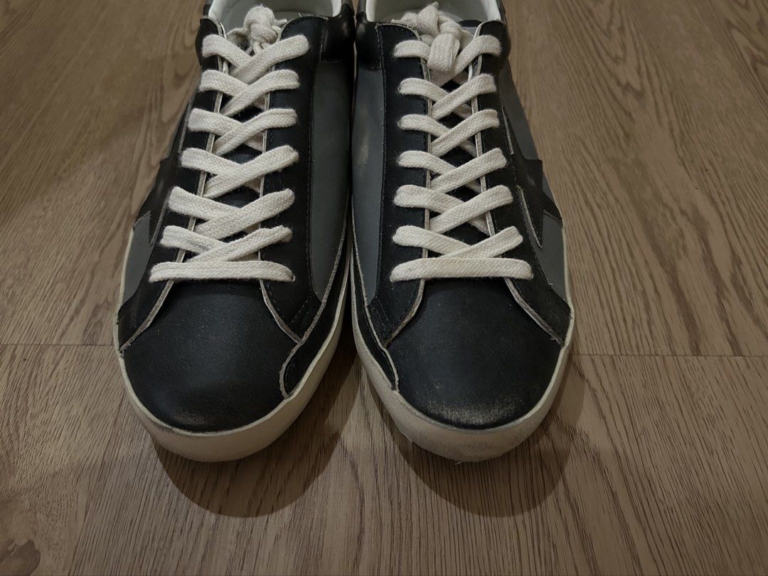 Golden Goose Superstar Size 42 (Category: Sneakers) located in Quezon City. Submitted by retro_u_want (Listing ID 1464198134, Image 3). Description: •It is brand new and authentic. •Size is EUR 42. •It includes the box and packaging. •This design is hard to find especially in a size as popular as this. •Price is slightly negotiable..