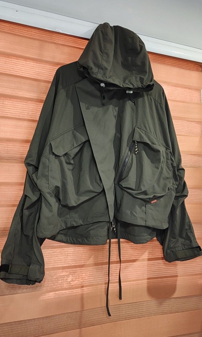 GOOPiMADE "Polycentric” Light Asymmetrical Mountain Parka (Category: Travel Essentials & Accessories) located in Cabuyao City. Submitted by dthrifts (Listing ID 1467031011, Image 3). Description: 30.5 W 22.5 - 25 L Long Back Authentic Waterproof Excellent Condition.