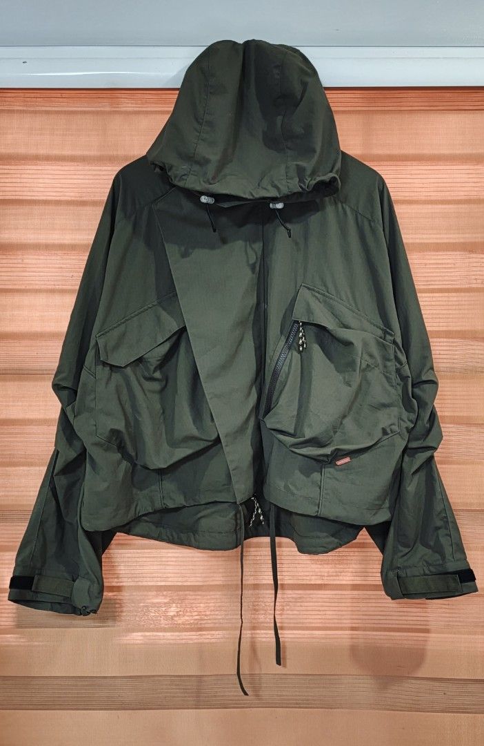 GOOPiMADE "Polycentric” Light Asymmetrical Mountain Parka (Category: Travel Essentials & Accessories) located in Cabuyao City. Submitted by dthrifts (Listing ID 1467031011, Image 1). Description: 30.5 W 22.5 - 25 L Long Back Authentic Waterproof Excellent Condition.