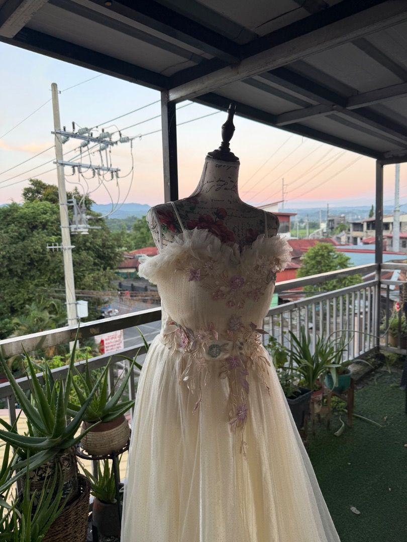 Gown enchanted theme (Category: Evening dresses & gowns) located in Caloocan City. Submitted by thewardrobe05 (Listing ID 1466982684, Image 3). Description: Used once , can fit small to large body frame , adjustable back .