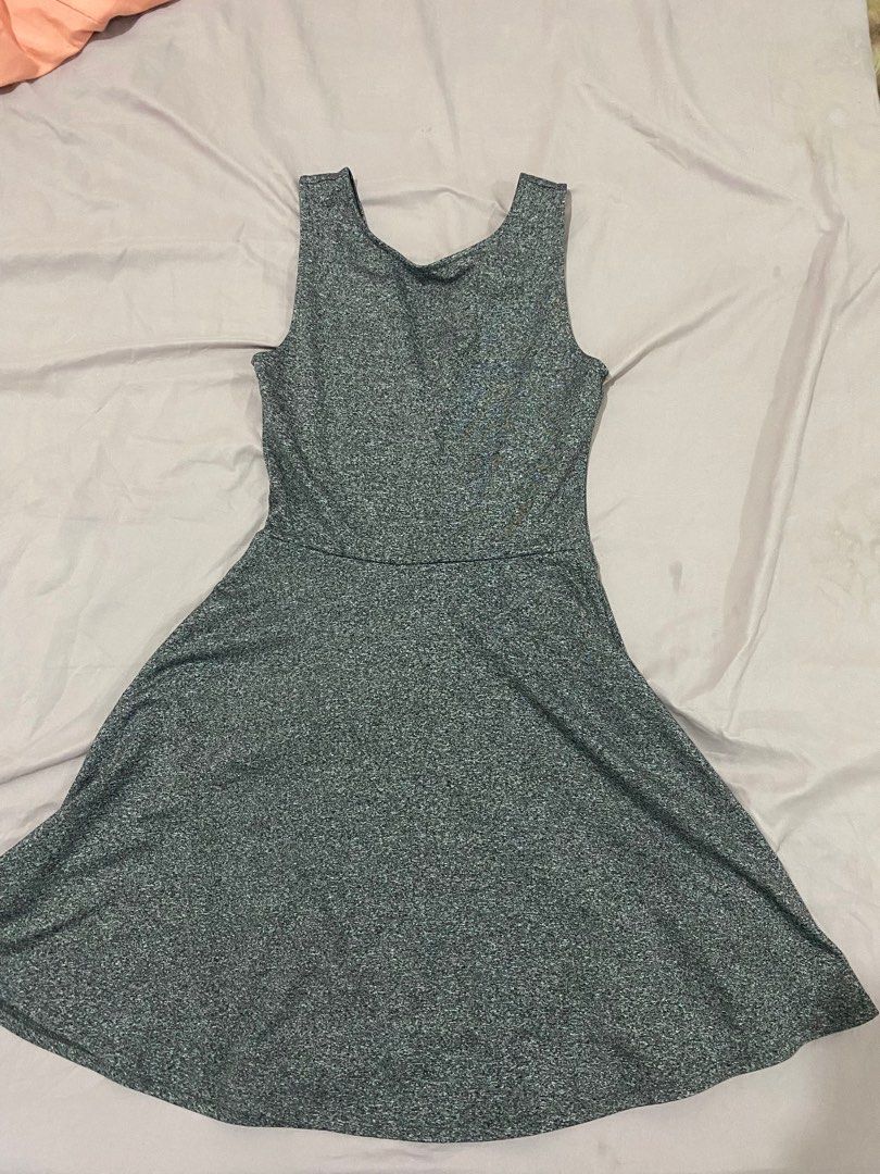 Gray Dress (Category: Dresses) located in Manila. Submitted by after.elle (Listing ID 1467021077, Image 1). Description: .