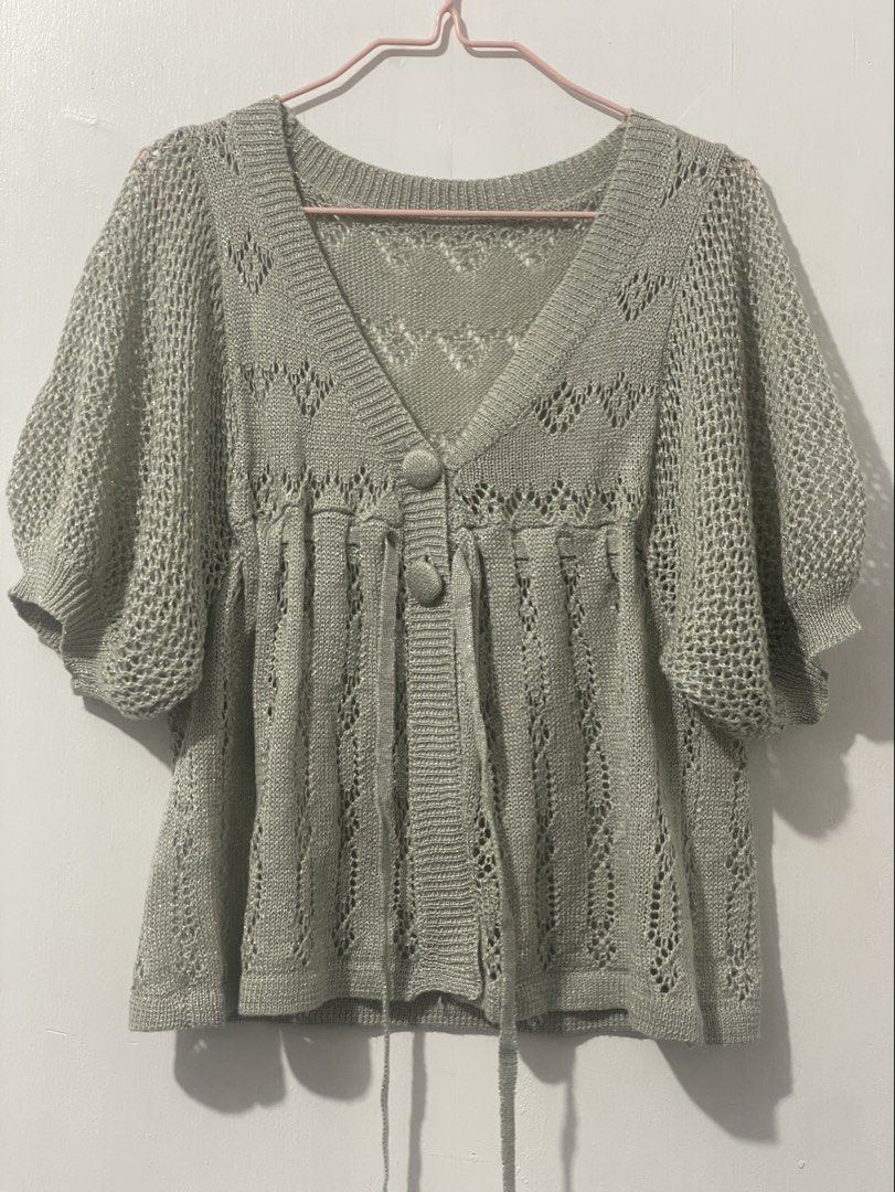 Gray Knitted Cardigan (Category: Others Tops) located in Tuguegarao City. Submitted by ziggerryy (Listing ID 1467029774, Image 3). Description: No flaws. No holes. Fits S-M Super ganda😍 Has glittery effect ‼️Last price already‼️.