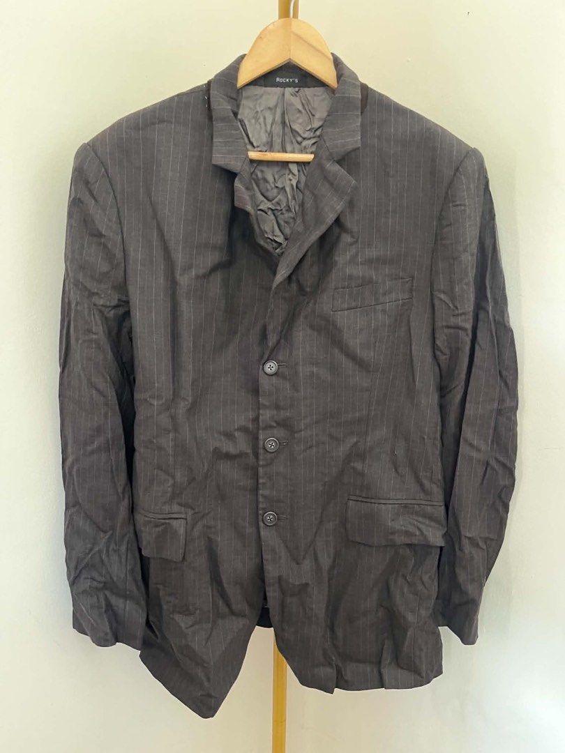 Gray Striped Boyfriend Blazer (Category: Coats, Jackets and Outerwear) located in Mexico. Submitted by studioleraph (Listing ID 1467080473, Image 1). Description: ‼️299 EACH ONLY 🩷 Measurements: Shoulder: 18 Chest: 20 Length: 21.5 Arm Hole: 18 🛍️ Perfect for your personal wardrobe or reseller business 🫶 👗 The actual item being sold is the original garment shown in the product photos. Small differences in fit, drape, color, texture, or details