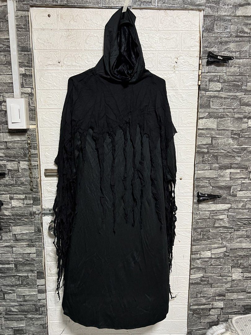 grim reaper halloween costume (Category: Sets & Coordinates) located in Toledo. Submitted by tinstrocio (Listing ID 1467125564, Image 1). Description: halloween costume free size teens to adults hooded & mask in 1 costume loc luray 2 toledo can ship via flash & jnt.