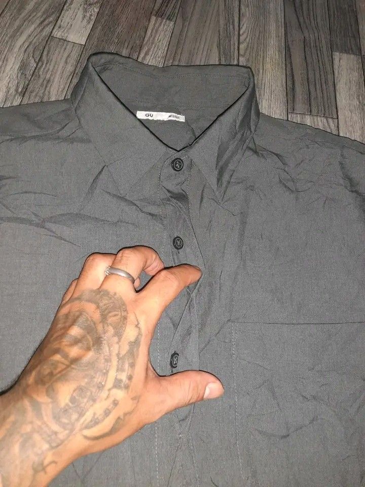 GU MEN'S BUTTON DOWN POLO SHORT SLEEVE (Category: Tshirts & Polo Shirts ) located in Mandaue City. Submitted by indayftjesiediva (Listing ID 1466994411, Image 2). Description: GU MEN'S BUTTON DOWN POLO SHORT SLEEVE MEDIUM OVERSIZED 22X27 BEST FIT XL GOOD AS NEW COLOR RATE 10/10 NO ISSUE MINE 350 + SF ONLY 🔥 DM IF INTERESTED 📩.