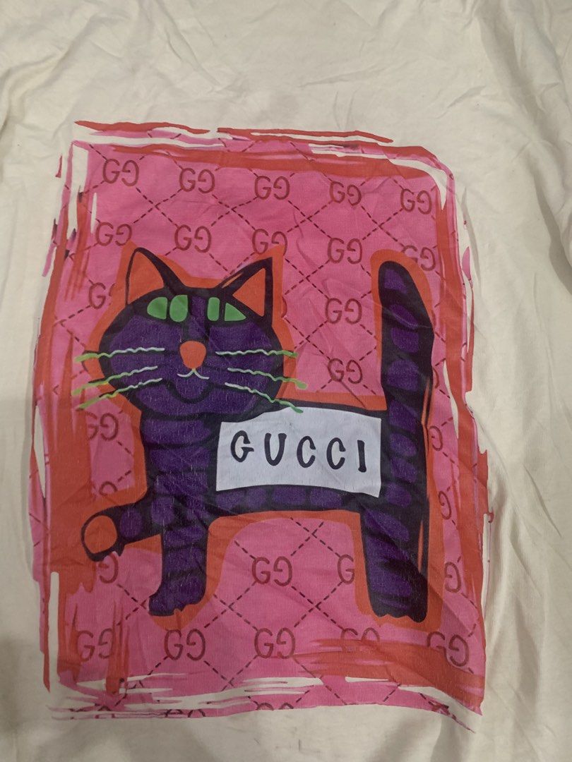 Gucci Shirt (Category: Luxury Apparel) located in Manila. Submitted by sgthriftmanila2.0 (Listing ID 1467118273, Image 2). Description: .