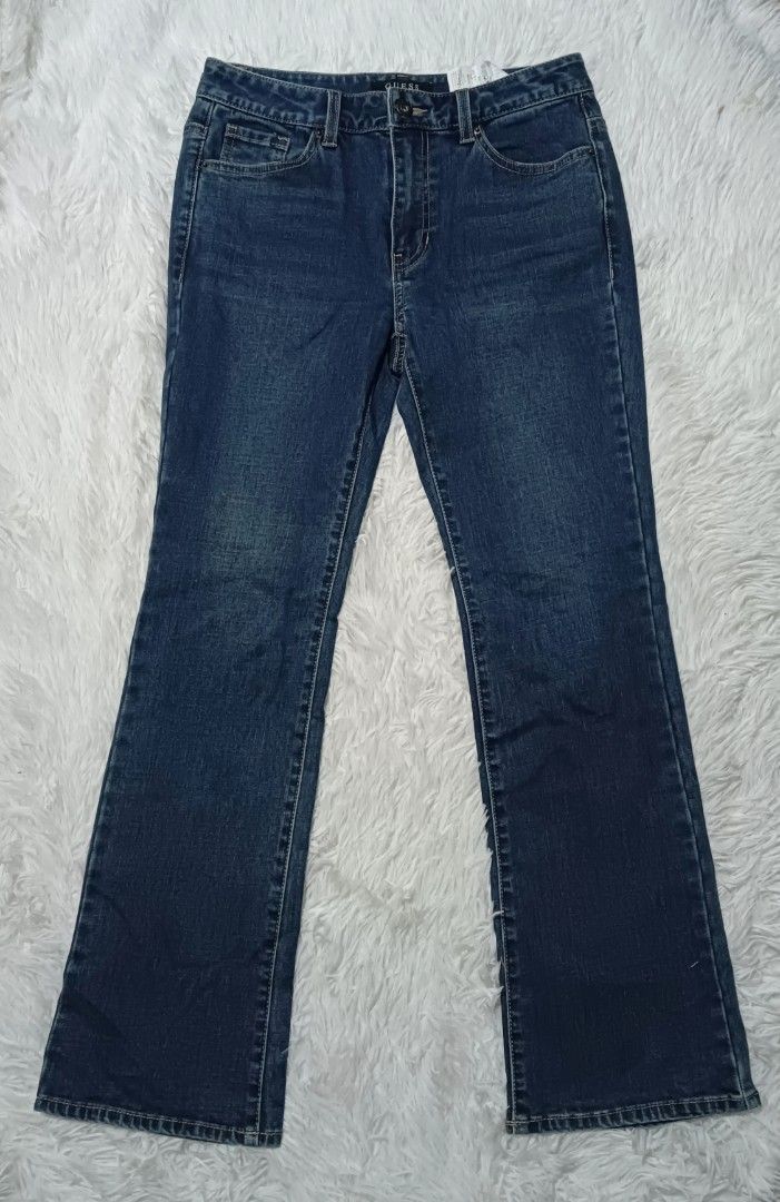 Guess Flared Jeans (Category: Jeans) located in Ozamiz City. Submitted by lovethriftshop18 (Listing ID 1467098318, Image 2). Description: size 29-30 stretchable length 37 no issue.