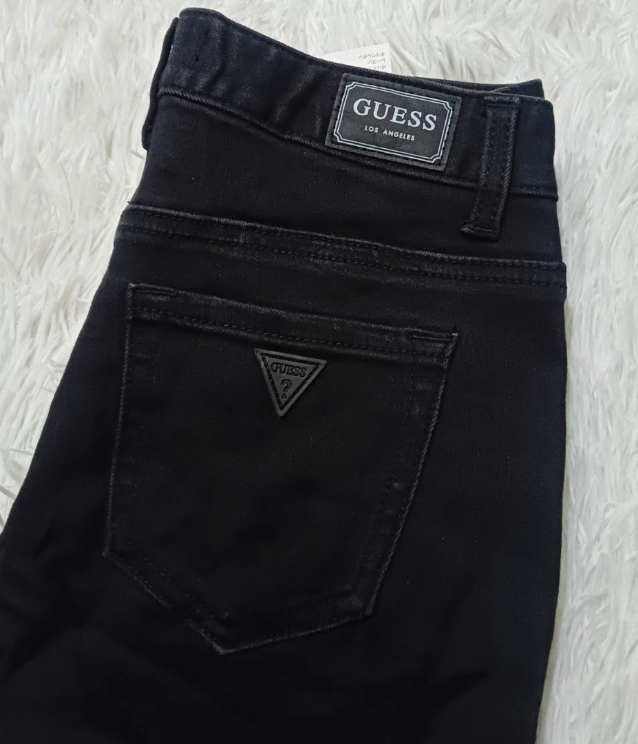 Guess jeans (Category: Jeans) located in Ozamiz City. Submitted by lovethriftshop18 (Listing ID 1467092465, Image 3). Description: Size 28-29 length 36 stretchable no issue.