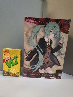 （分類：）位於 。 由 yanbyannis 提交（商品編號 1467139182，圖片 1）。簡介： 。