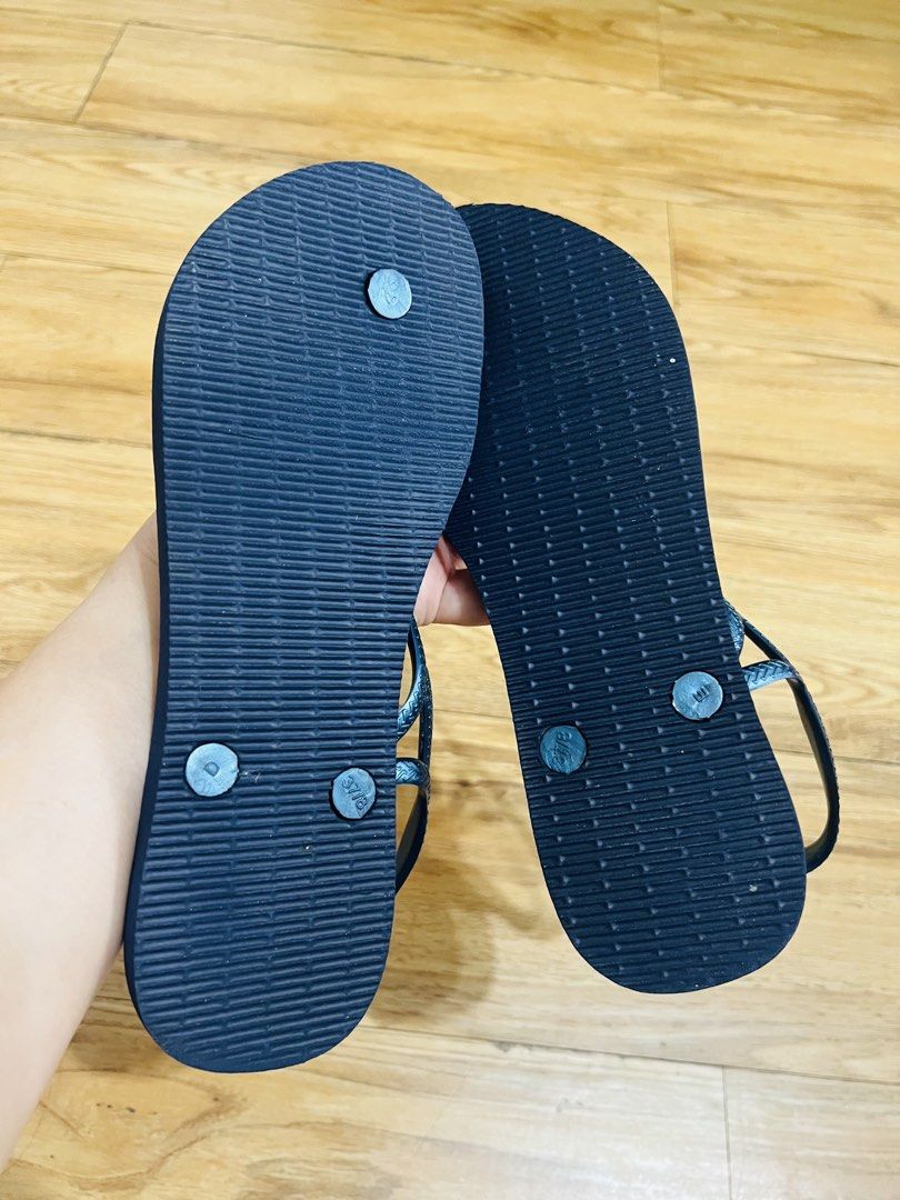 Havaianas (Category: Slippers and slides) located in Santa Rosa. Submitted by jhengfalcon (Listing ID 1467075480, Image 3). Description: Best fit to size 7-7.5 women’s Ganda sa paa 9.5/10 condition .