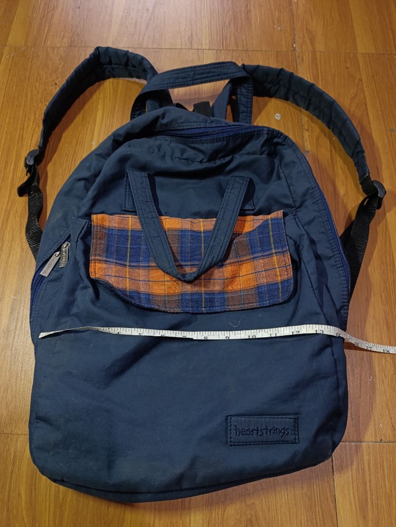 Heartstrings Hearty Backpack (Category: Belt bags, Clutches and Pouches) located in Bulacan. Submitted by koritoo (Listing ID 1467132957, Image 2). Description: Heartstrings Hearty Backpack Good condition no issues.