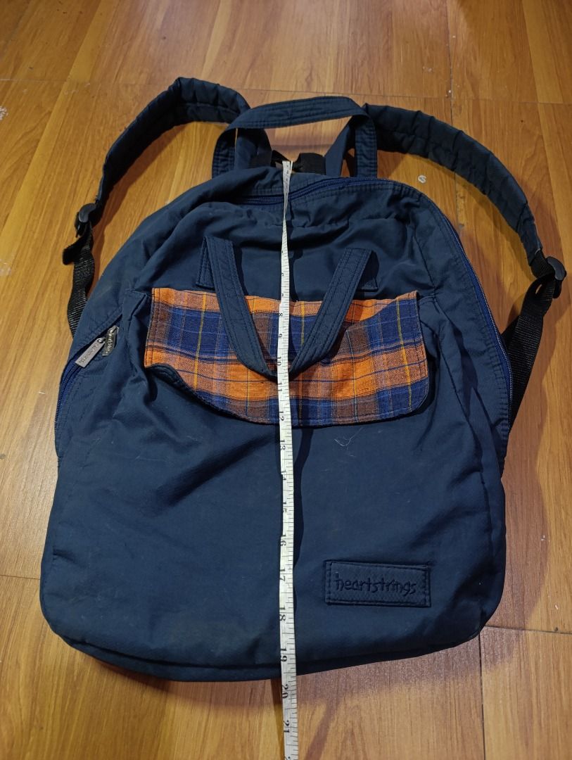 Heartstrings Hearty Backpack (Category: Belt bags, Clutches and Pouches) located in Bulacan. Submitted by koritooo (Listing ID 1467133039, Image 3). Description: Heartstrings Hearty Backpack Good condition no issues.