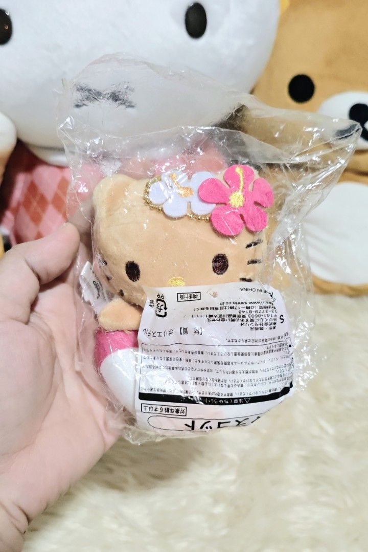 Hello Kitty Sun-Tanned Charm (Category: Plushies & Soft Toys) located in Manila. Submitted by yourfavoritethings7 (Listing ID 1467127035, Image 2). Description: .
