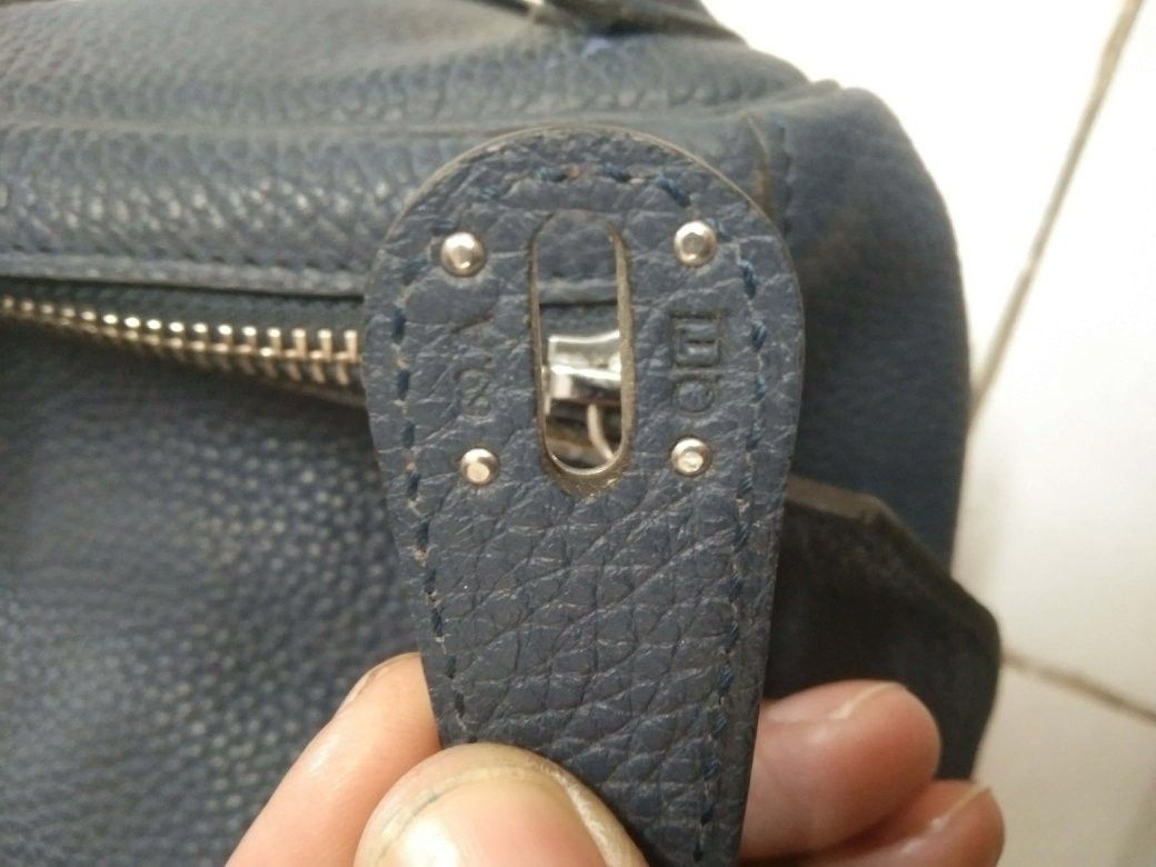 Hermes (Category: Luxury Bags & Wallets) located in Argao. Submitted by lafygeoge43677 (Listing ID 1466993349, Image 3). Description: hermes bag.