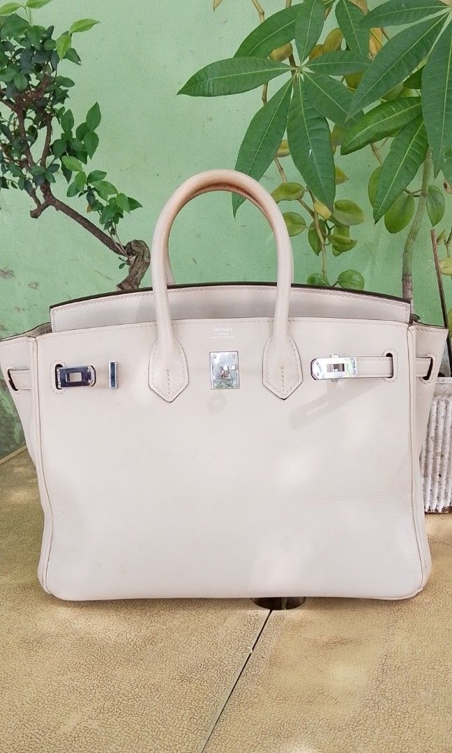 Hermes Birkin 25 Swift soft leather (Category: Luxury Bags & Wallets) located in Davao. Submitted by find.luxe (Listing ID 1467022127, Image 1). Description: very cute self authentication.