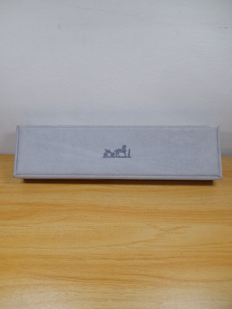 HERMES BOX CASE (Category: Luxury Accessories) located in Bulacan. Submitted by nansantiago (Listing ID 1467087400, Image 1). Description: HERMES BOX CASE 🏷️ ₱450‼️ 📍 Location: Plaridel, Bulacan 💸 Mode of Payments: Gcash / BPI 📦 Pick-up / Ship 🚚 Couriers : Flash Express / SPX / Lalamove.