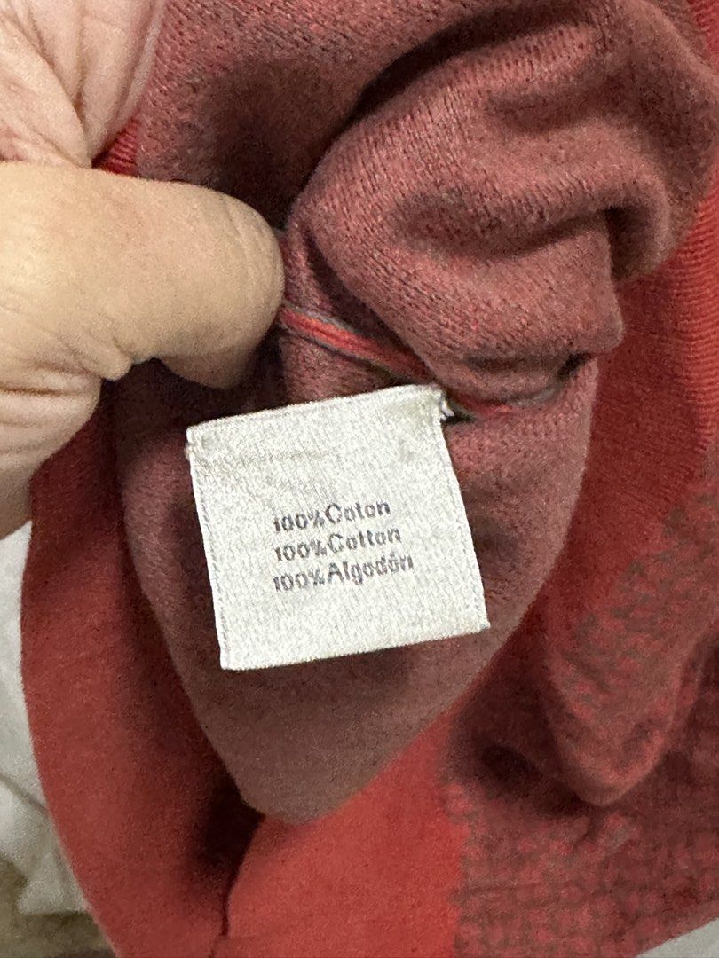 Hermes knit top (Category: Tshirts & Polo Shirts ) located in Quezon City. Submitted by slluxury_ph (Listing ID 1467017321, Image 3). Description: Knit top hermes Bet fit Med to semi large Semi stretch fabric.