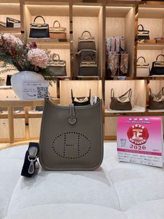 （分類：）位於 。 由 cchermesluxury 提交（商品編號 1467081127，圖片 1）。簡介： 。
