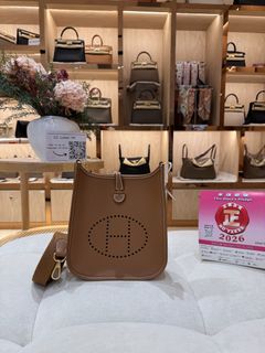 （分類：）位於 。 由 cchermesluxury 提交（商品編號 1467080426，圖片 1）。簡介： 。