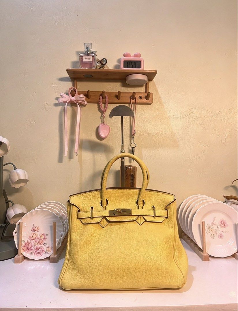 Hermosa Birkn (Category: Luxury Bags & Wallets) located in Manila. Submitted by thriftniyuno (Listing ID 1467093299, Image 1). Description: Good condition Disclaimer Not affiliated with any brand Good leather.