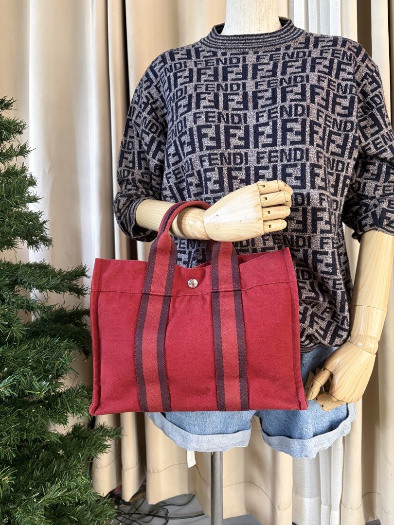 Hermès Bordeaux Tout (Category: Luxury Bags & Wallets) located in Baler. Submitted by waikikisurfer (Listing ID 1467120113, Image 2). Description: Hermès Tote Like New Condition, no flaws Japan Sourced Offer your price for sure buyer 💰.