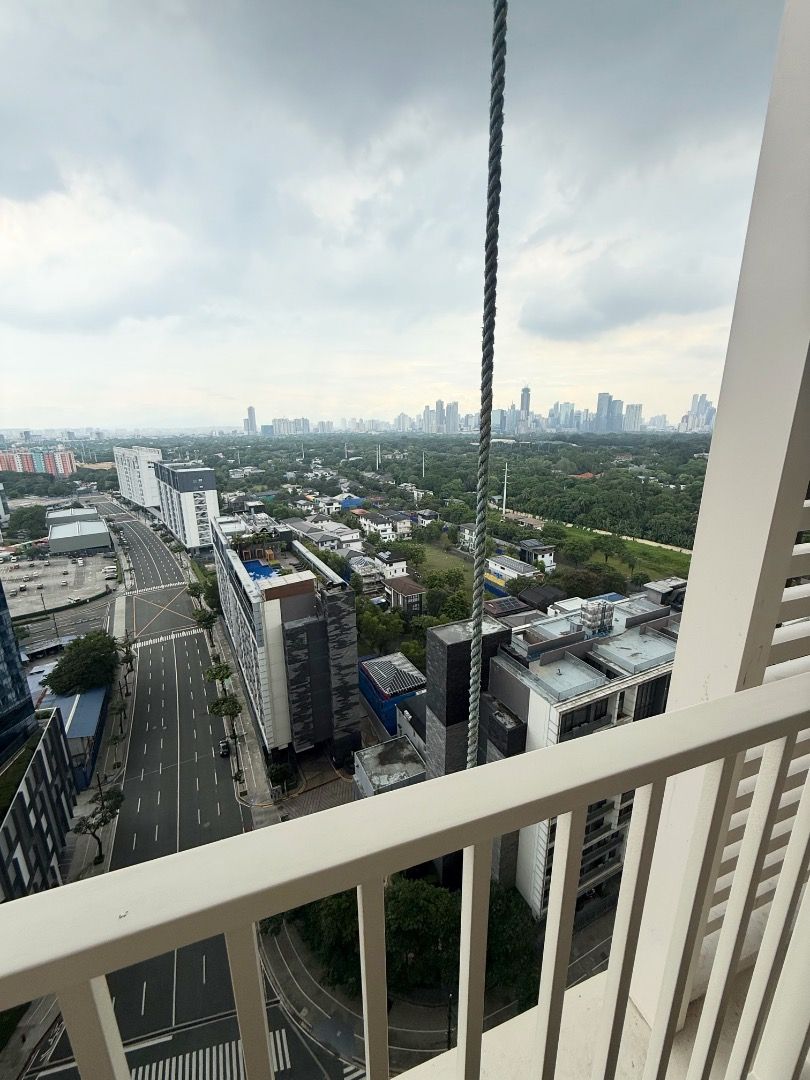 HIGH-END 3BEDROOM UNIT (Category: Apartments & Condos) located in Taguig. Submitted by dacanayglad29 (Listing ID 1467052521, Image 2). Description: HIGH-END 3BEDROOM UNIT IN PARK MCKINLEY WEST Location: Le Grand Avenue, McKinley West, Fort Bonifacio, Taguig City Strategically located near BGC, McKinley Hill, Forbes Park, Manila Polo Club, international schools, St. Luke’s Medical Center, and NAIA Terminal 3. RENT-TO-OWN OPTION | PAYABLE IN 3 YEAR