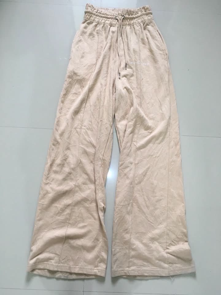 High-waist wide leg sweatpants with drawstring (Category: Joggers) located in Cavite. Submitted by begonesatan (Listing ID 1467129349, Image 1). Description: free size.