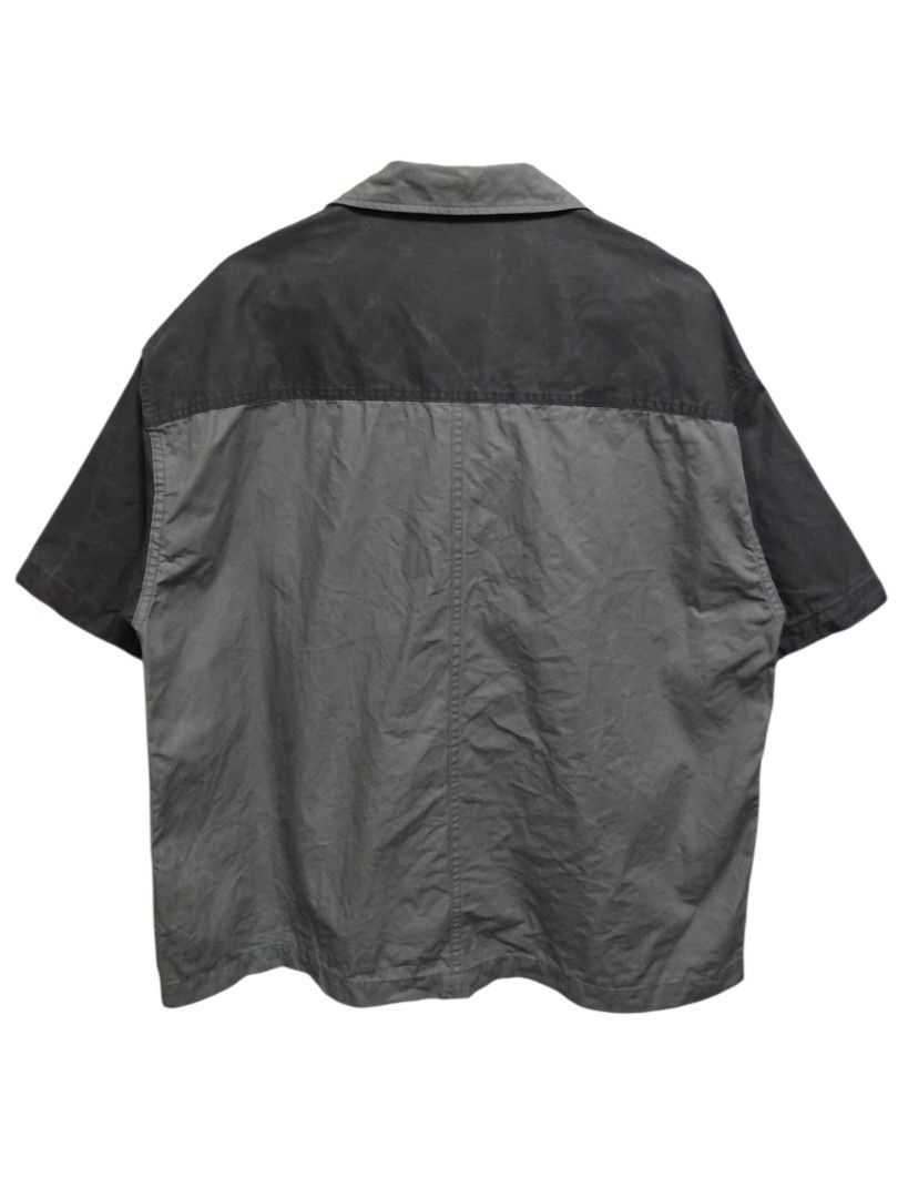 Hisso HK Two-Tone Acid Washed Work Shirt (Category: Tshirts & Polo Shirts ) located in Pasig City. Submitted by hustlexcurate (Listing ID 1467010084, Image 2). Description: Hisso HK Two-Tone Acid Washed Oversized Work Shirt Size LARGE on tag fits XL Dimensions: 25X29.