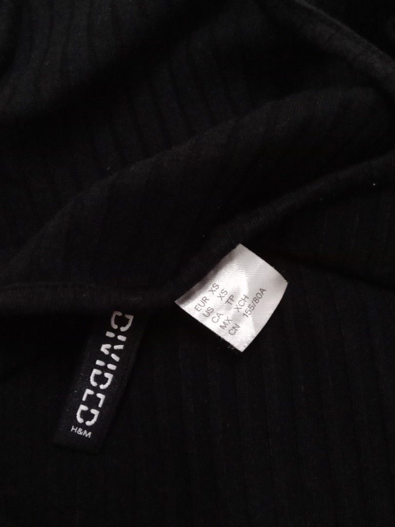 H&M Black Mini Ribbed Dress (Category: Dresses) located in Manila. Submitted by shop.airens (Listing ID 1467051042, Image 3). Description: fits xs-small.