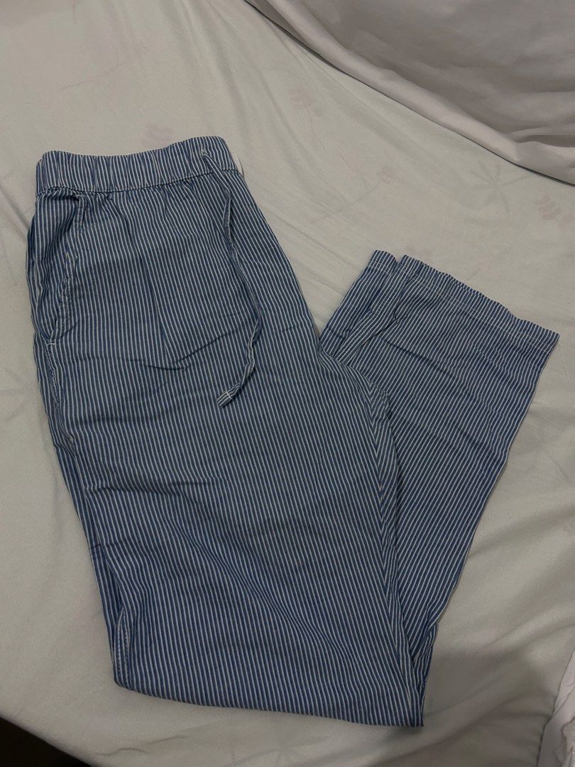 h&m blue stripes linen pants (Category: Other Bottoms) located in Manila. Submitted by ally1113 (Listing ID 1467107090, Image 2). Description: Blue Stripes Linen On tag: Small Straight Cut Waistline: 30 inches .