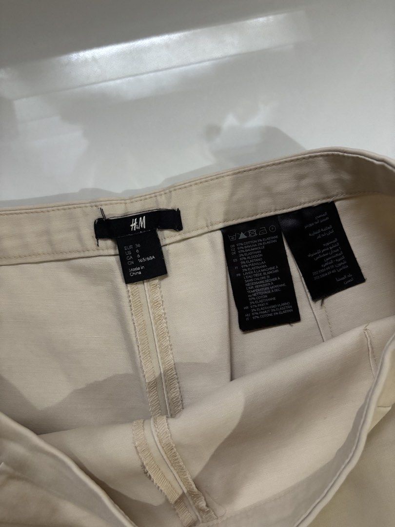 H&M Cream Tailored Shorts (Category: Shorts) located in Davao. Submitted by 553club (Listing ID 1467036085, Image 2). Description: .