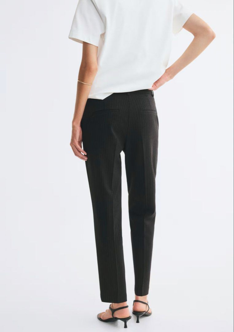 H&M gray pinstripe trousers (Category: Other Bottoms) located in Quezon City. Submitted by celoem (Listing ID 1466989684, Image 1). Description: Still with tag! Can’t return anymore since i lost the receipt .
