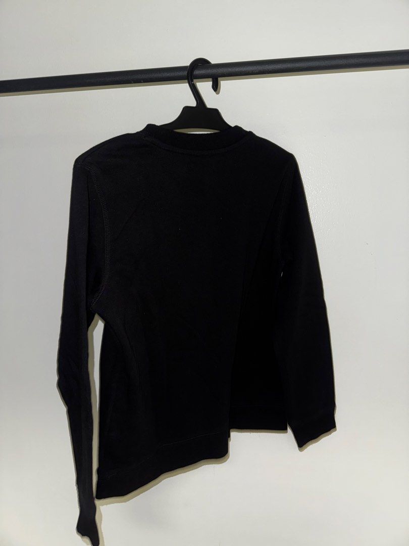 H&M Marvel Black Sweater Boys (Category: Babies & Kids Fashion) located in Quezon City. Submitted by coolmomma (Listing ID 1467056220, Image 2). Description: Good as new Barely worn Length 21 in..