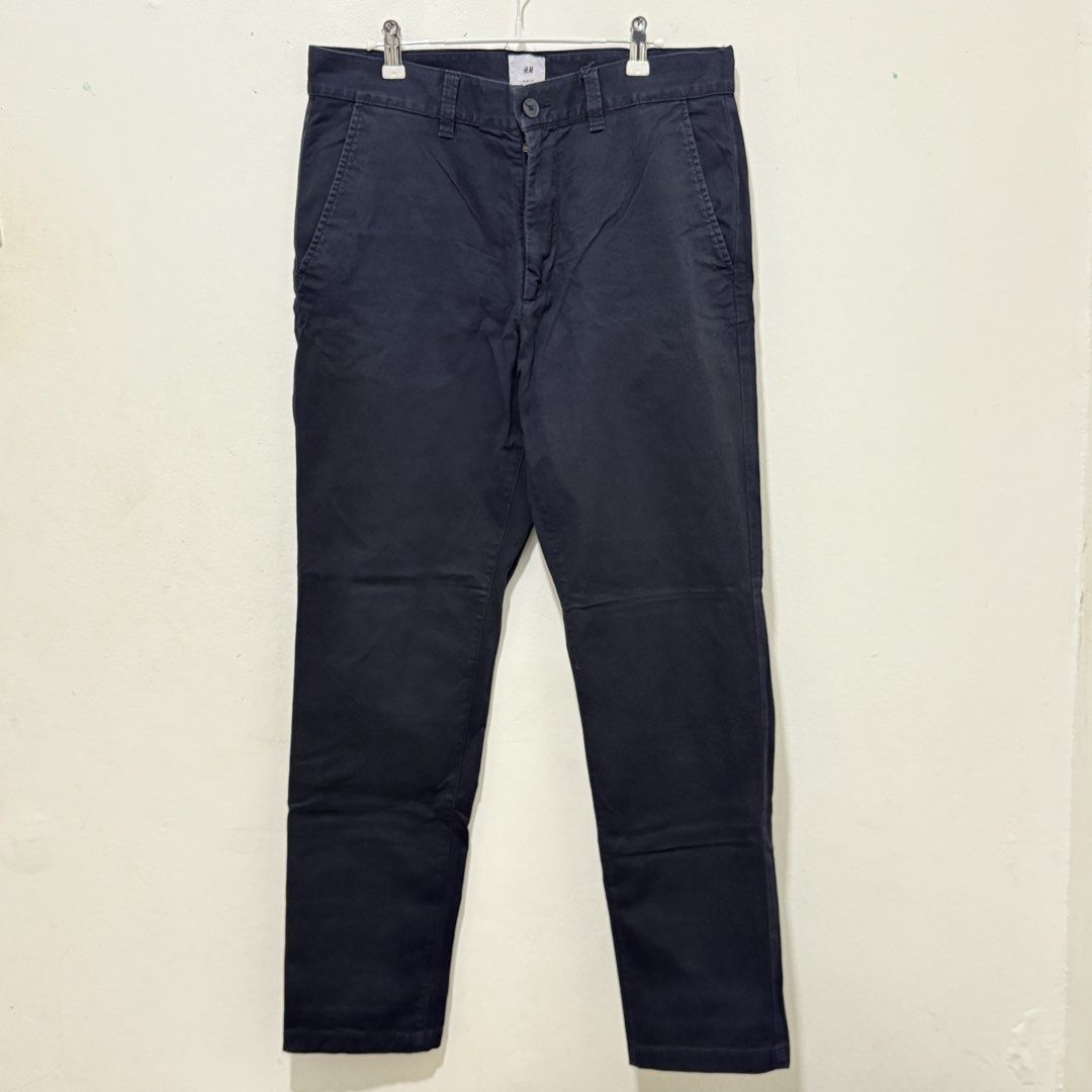h&m pants for men (Category: Jeans) located in San Fernando. Submitted by whatlunashops (Listing ID 1467100165, Image 1). Description: size 32 slim fit dark blue color.