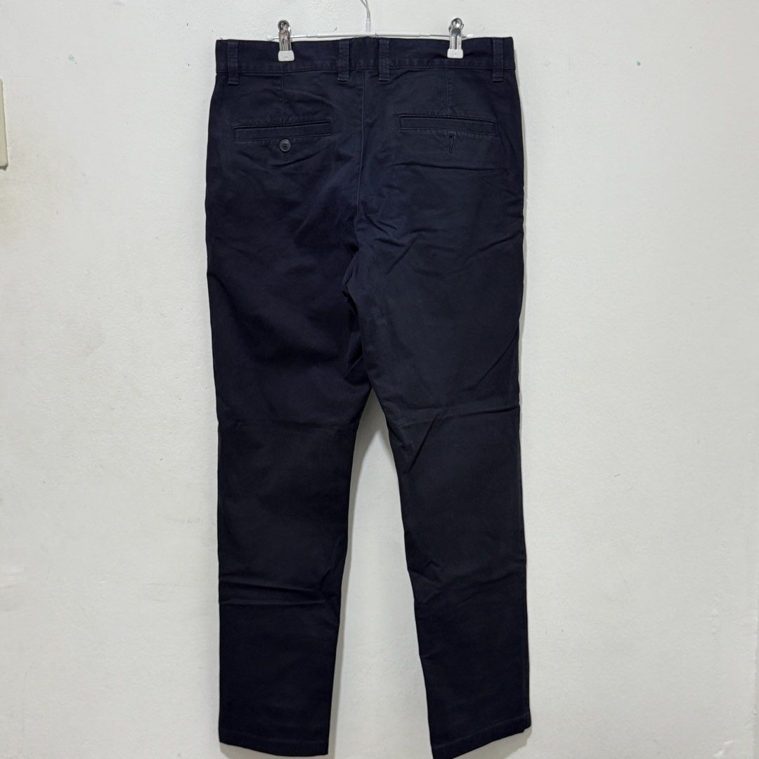 h&m pants for men (Category: Jeans) located in San Fernando. Submitted by whatlunashops (Listing ID 1467100165, Image 3). Description: size 32 slim fit dark blue color.