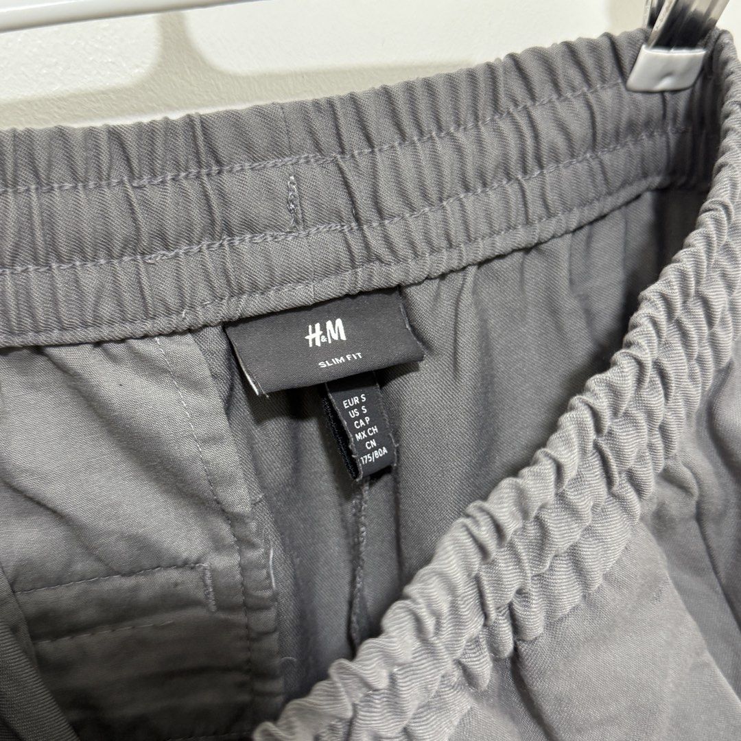 h&m pants for men (Category: Jeans) located in San Fernando. Submitted by whatlunashops (Listing ID 1467100444, Image 2). Description: size S (30inches) garterized waist gray color.