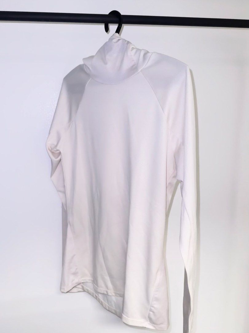 H&M Womens Running Activewear Jacket (Category: Activewear) located in Quezon City. Submitted by coolmomma (Listing ID 1467114357, Image 1). Description: Good condition Length 26 in. .