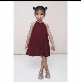 (Category: ) located in . Submitted by clearmywardrobe13 (Listing ID 1467041442, Image 1). Description: .