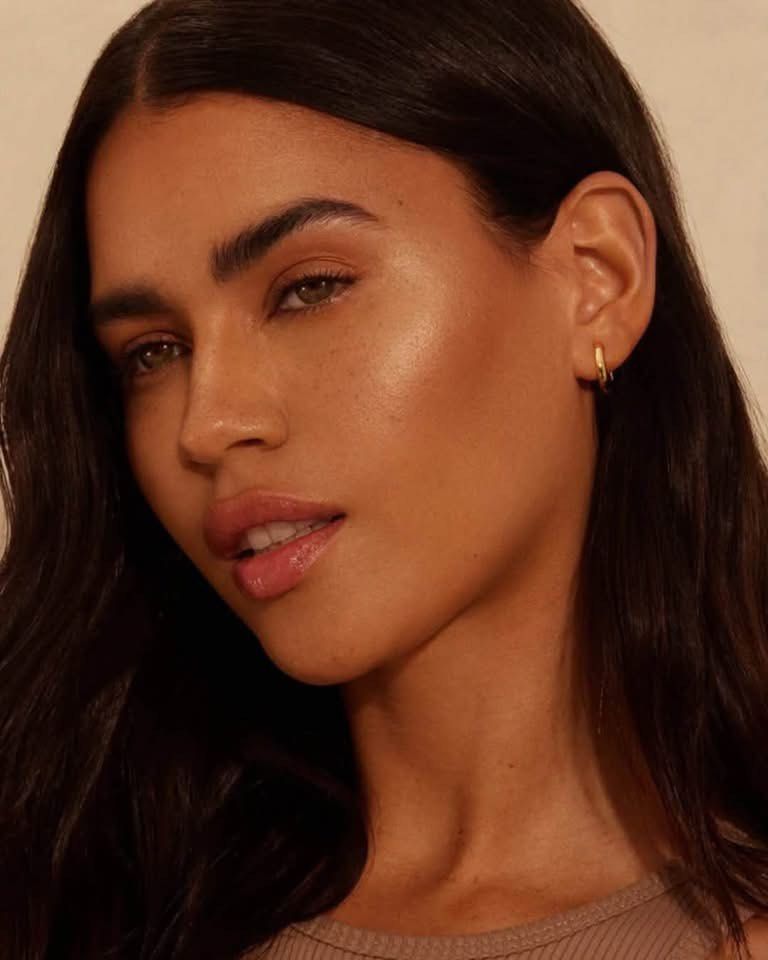 Hourglass — USA PASABUY 🇺🇸 (Category: Makeup) located in Manila. Submitted by gotchafinds.ph (Listing ID 1467095569, Image 3). Description: Hourglass — USA PASABUY 🇺🇸 Hourglass Ambient® Lighting Palette Colors Available: ♡Volume I ♡Volume II ♡Volume III ₱5,595 Available for Pre-order ♡ 📦 Pre-order basis 🗓 Cut-off: Dec 05 ✈ ETA: Dec 30 ♡ Subject to availability Looking for other beauty finds or USA pasabuy? Message us for more requests! 🤎.
