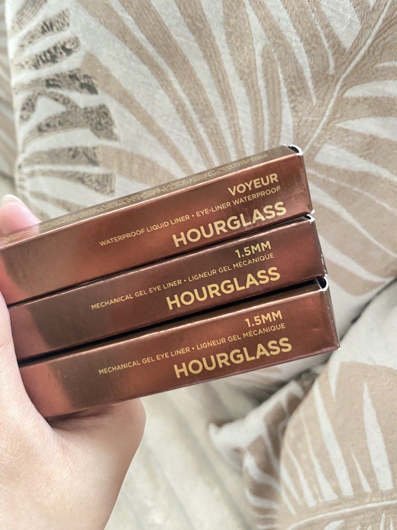 Hourglass Mechanical Gel Eye Liner (Category: Makeup) located in Manila. Submitted by v_thrifts (Listing ID 1467009651, Image 1). Description: HOURGLASS 1.5MM MECHANICAL GEL EYE LINER - Shades: Obsidian and Canyon - Condition: Opened and swatched once - Box condition: 5/10 — damaged during the flight - sold per piece Both shades are in good condition and have only been swatched once. RFS: extras - slightly negotiable for sure buyers .