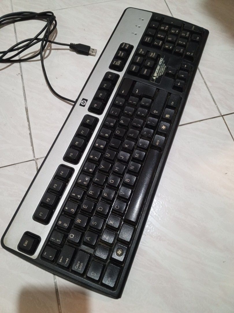 HP KU-0316 USB Wired Keyboard (used) (Category: Computer Keyboard) located in Muntinlupa City. Submitted by chelsea1221 (Listing ID 1467106143, Image 1). Description: HP keyboard model KU-0316 (used) Fully functional Rfs: decluttering Location: Muntinlupa Pickup/Meet-up: Star Plaza Agro Homes (Coffee Project) Lalamove 📌*To those interested, I'm free to chat/transact only in the mornings. Thank you..