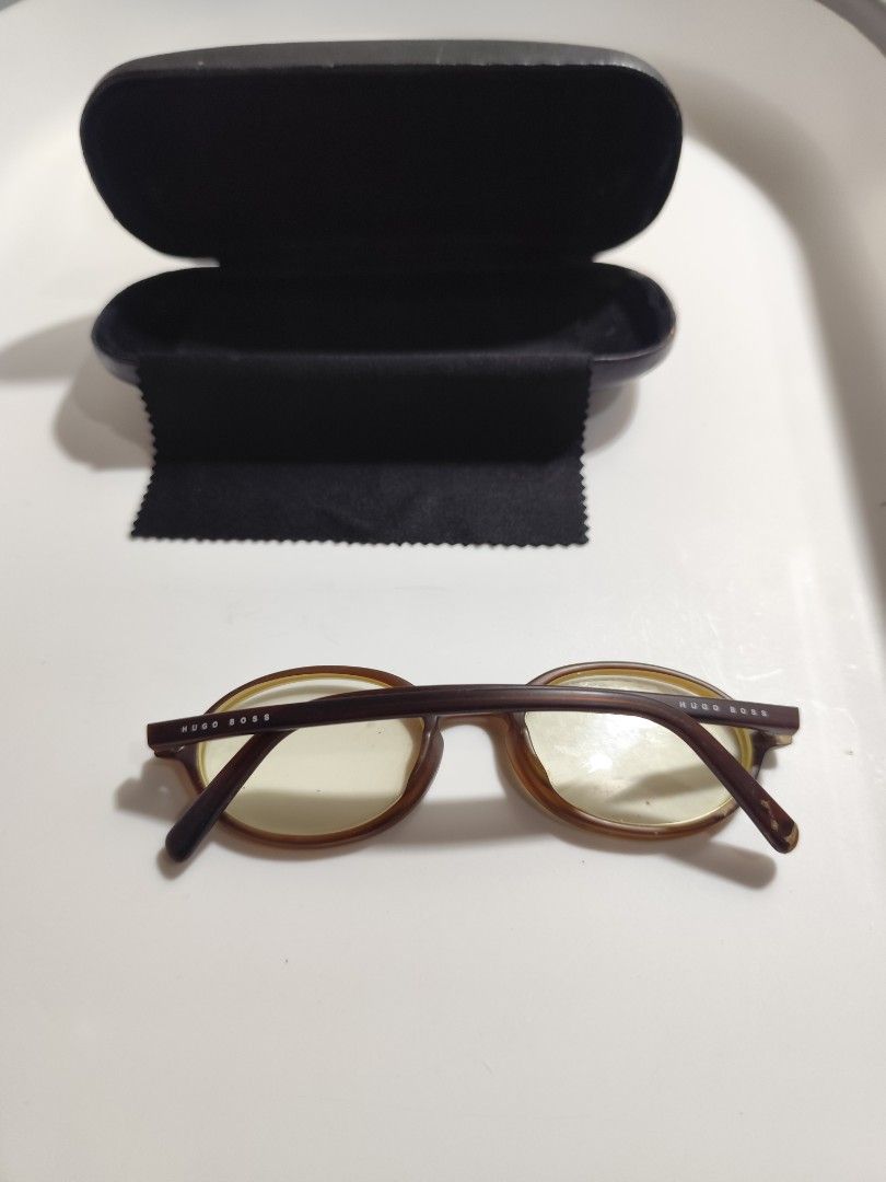 Hugo Boss Frame (Category: Sunglasses & Eyewear) located in Cebu City. Submitted by icoolectnsellect (Listing ID 1467147965, Image 2). Description: Issue: Minor Scratch, Dirt and RX lens. Bought at Garage Sale. Authenticity not Guaranteed, di ko alam if legit or Fake. Buy @ your own Risk. All EyeGlasses or Sun Glasses ay may Grado or Prescription Glasses. Please be careful para di masira mata nyo, you can change the lens and frame na lng kunin. N