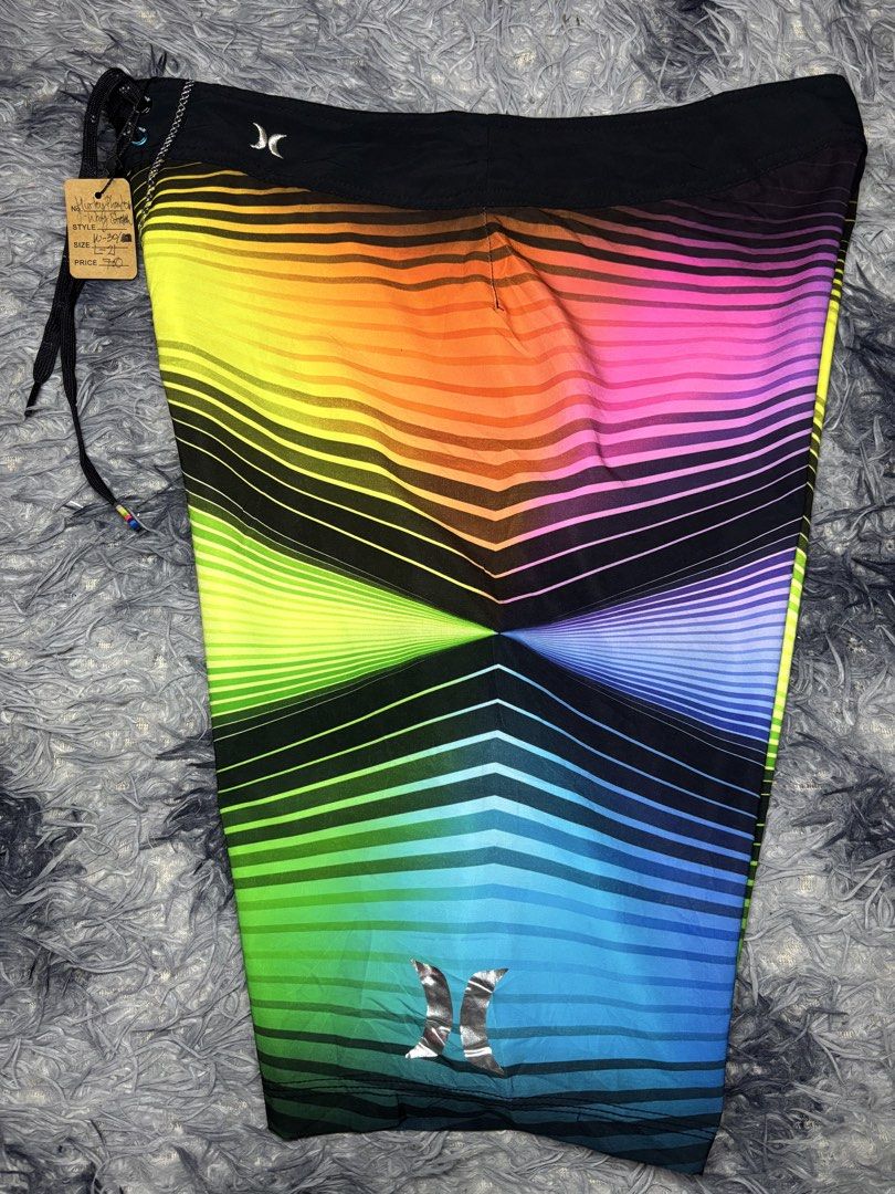 Hurley X Phantom (Category: Shorts) located in Legazpi City. Submitted by thesource052 (Listing ID 1467163792, Image 2). Description: Hurley Phantom 4 way Stretch. 30. Length: 21” Good as new No issue No rans 600 Freeship.