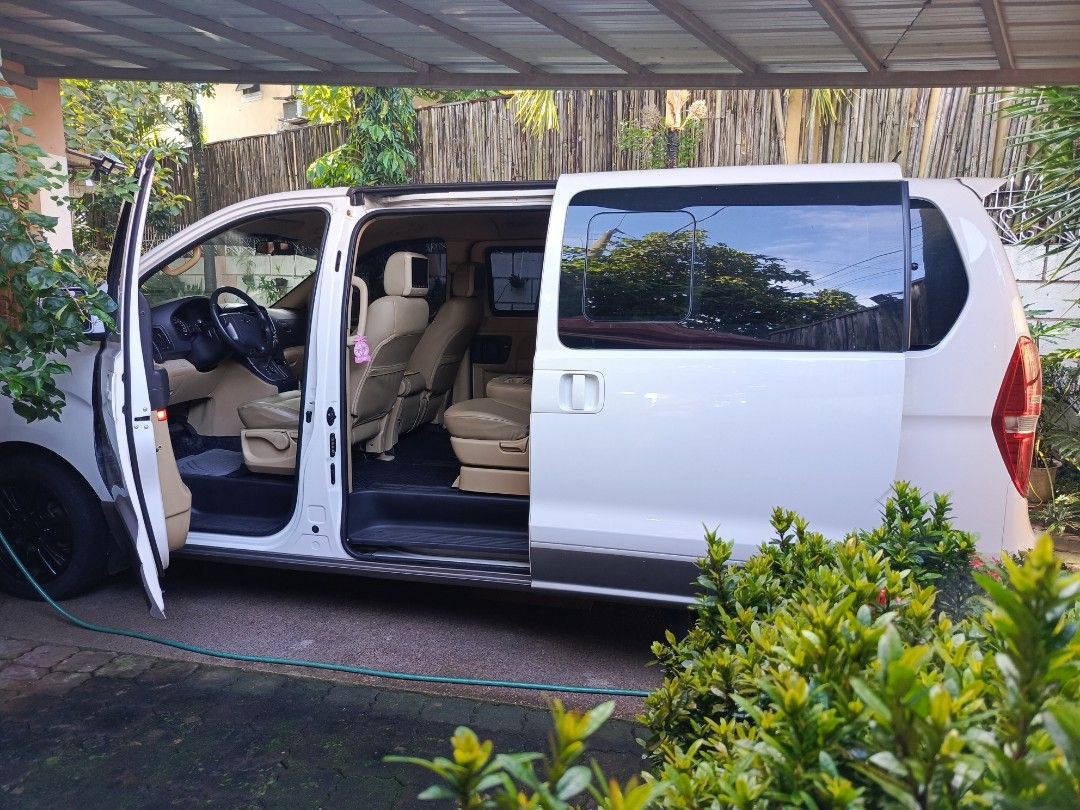 Hyundai Starex (Category: Used Cars) located in Rizal. Submitted by her_shey (Listing ID 1466973800, Image 2). Description: ORIGINAL 2017 HYUNDAI GRAND STAREX VGT AUTOMATIC VERY MUCH WELL MAINTAINED NO ISSUES BRING YOUR CERTIFIED AUTO MECHANIC IF YOU WANT VERY SELDOM USED WE'RE ALWAYS OUT OF THE COUNTRY RUSH SALE! OR SWAP TO A LOWER MODEL CAR YOU JUST ADD CASH COMPLETE ORIGINAL DOCUMENT WITH OWNERS MANUAL HURRY GRAB IT NOW. FOR SERIOUS CASH BUYER